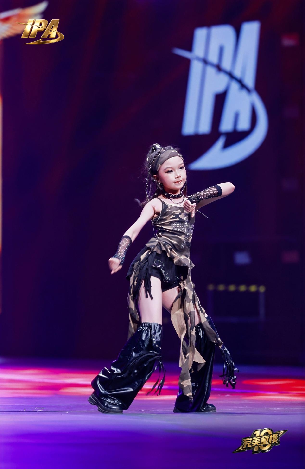 全网出圈!第十季完美童模 IPA签约艺人许灵月高光回顾