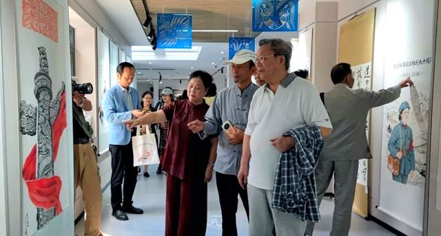 丹青妙手，画中华大地”——庆祝国庆中秋及红军长征胜利九十周年书画展