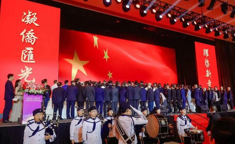 中国人物|傑出華人鍾保加
