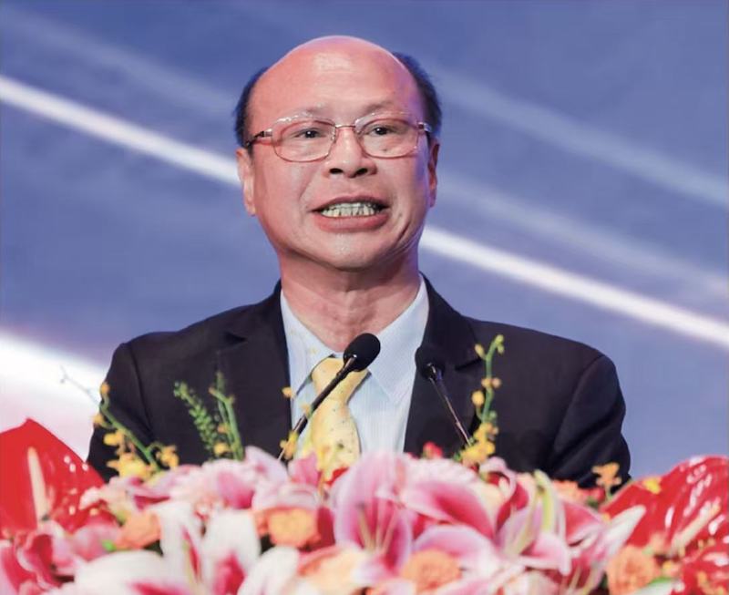 中国人物|傑出華人鍾保加